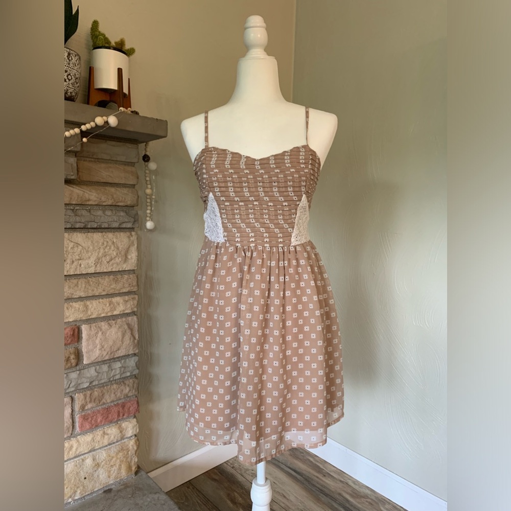 EUC Women’s bar III Dress. Size M.